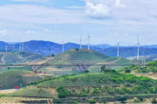 國慶獻禮丨九洲集團定邊天池塘風(fēng)電場全部風(fēng)機吊裝完畢